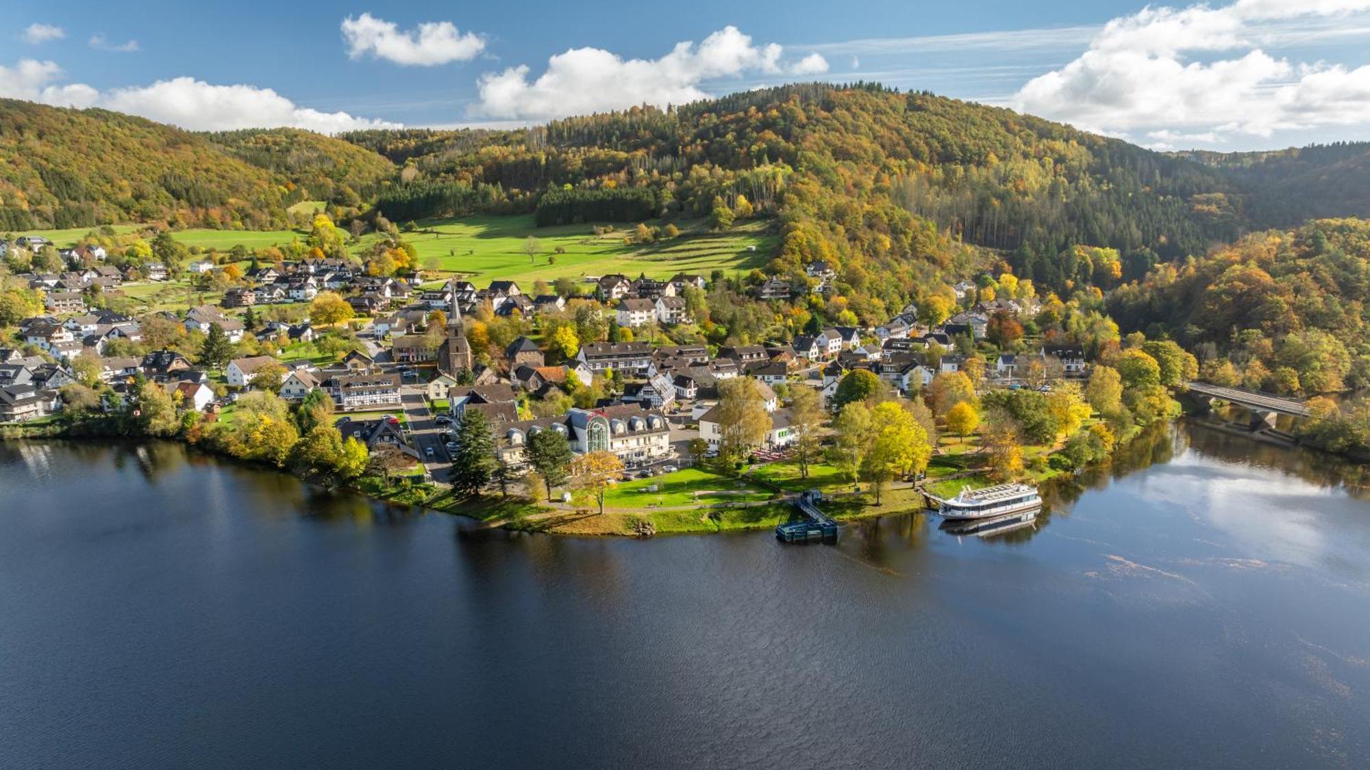 Garni Hotel Im Fachwerkhof Зіммерат Екстер'єр фото